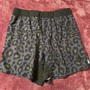 TACHUNTFISH shorts